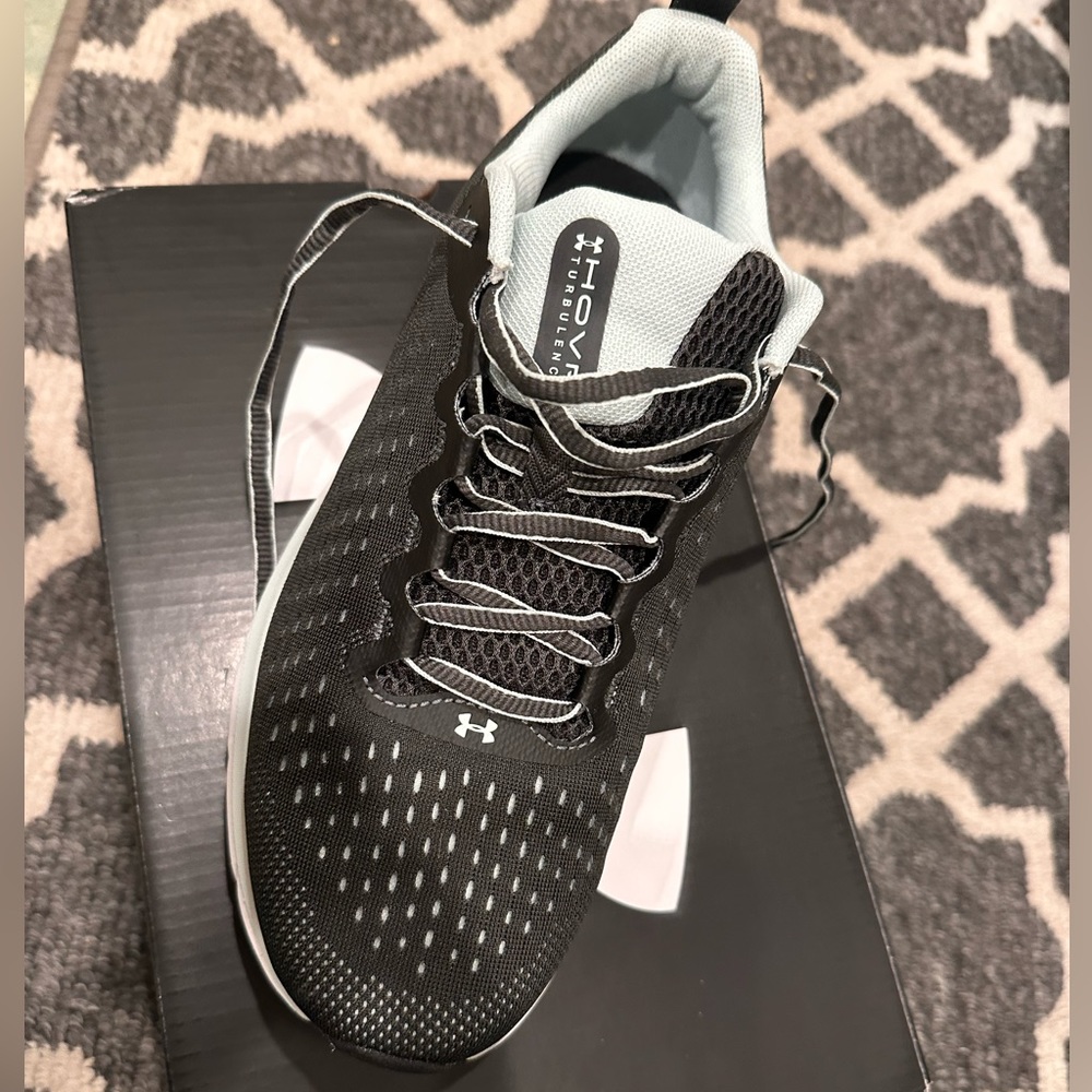 Under armour woman’s sneakers